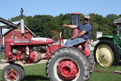 Shuttle ride into the farm